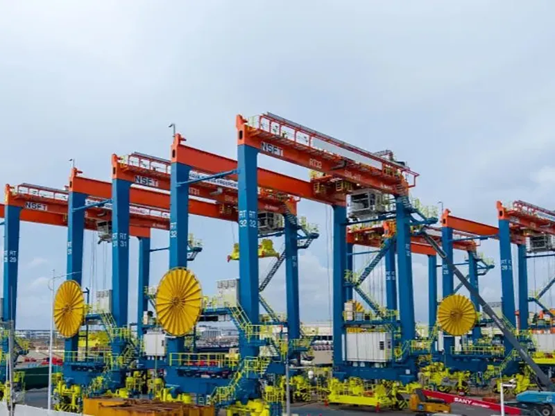 Dual-Trolley STS Cranes -2