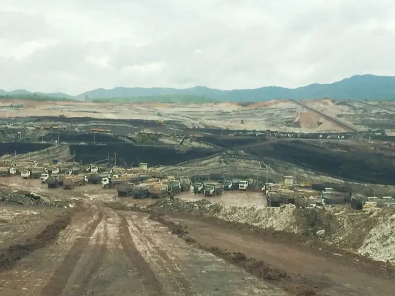 Four SANY SY750H excavators prepared for delivery in Thailand