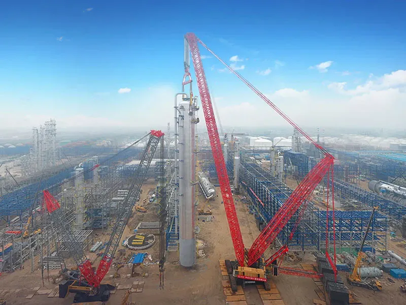 SANY SCC40000A lifting propylene splitter tower - aerial view