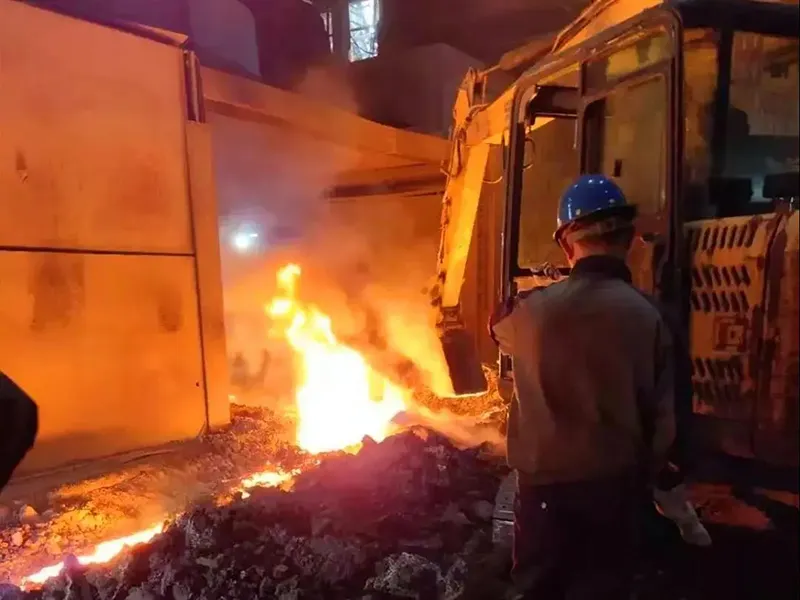 SY75C Excavator: 10,000 Hours Beside 1000°C Molten Iron – The Ultimate Heat-Enduring Legend